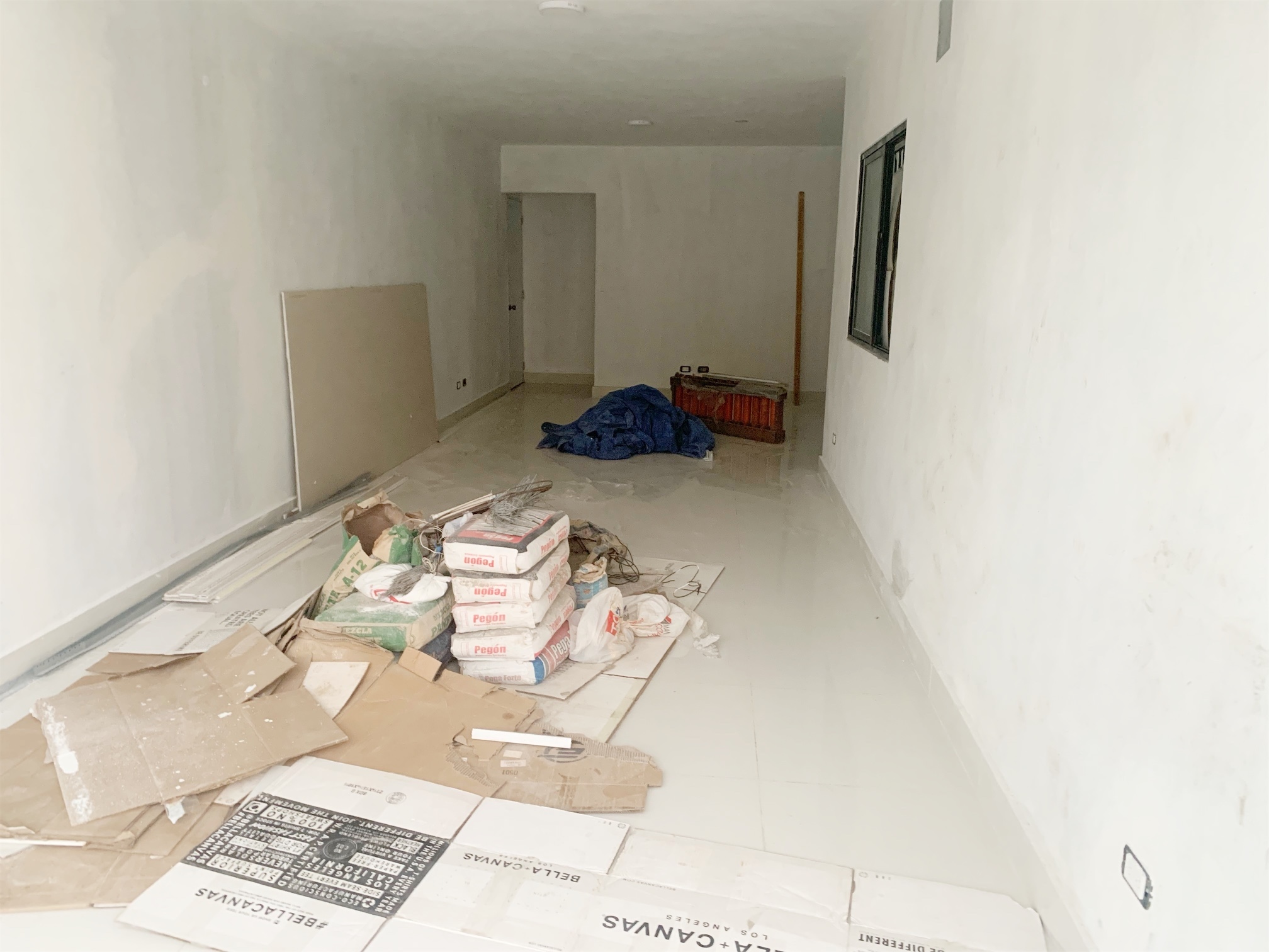oficinas y locales comerciales - Locales en primer y segundo nivel  2