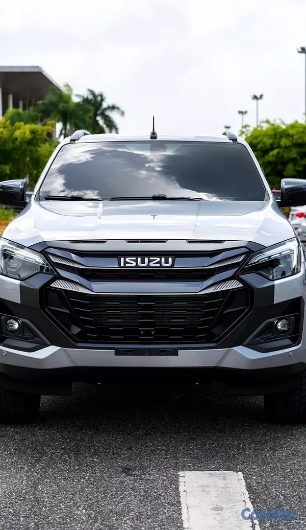 jeepetas y camionetas - Isuzu Dmax 2027 3