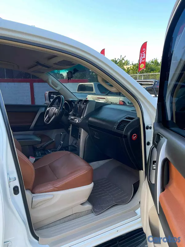 jeepetas y camionetas - Toyota land cruicer prado txl 2012 11