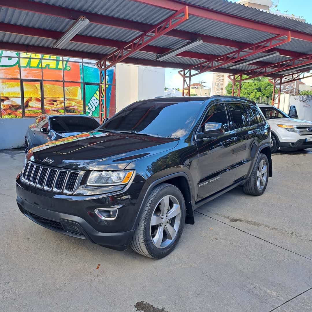 jeepetas y camionetas - Jeep Grand Cherokee Laredo 2014