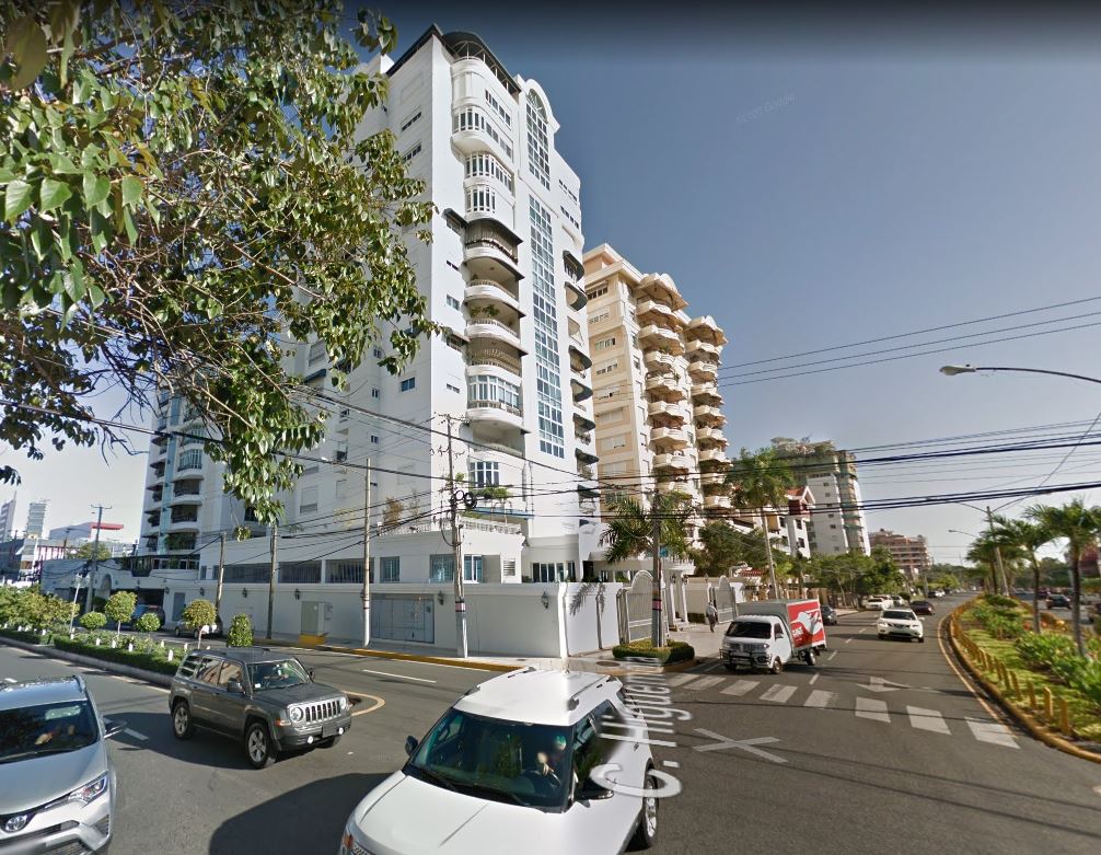 apartamentos - Penthouse en Bella Vista de 4 habitaciones y 4 pq 4