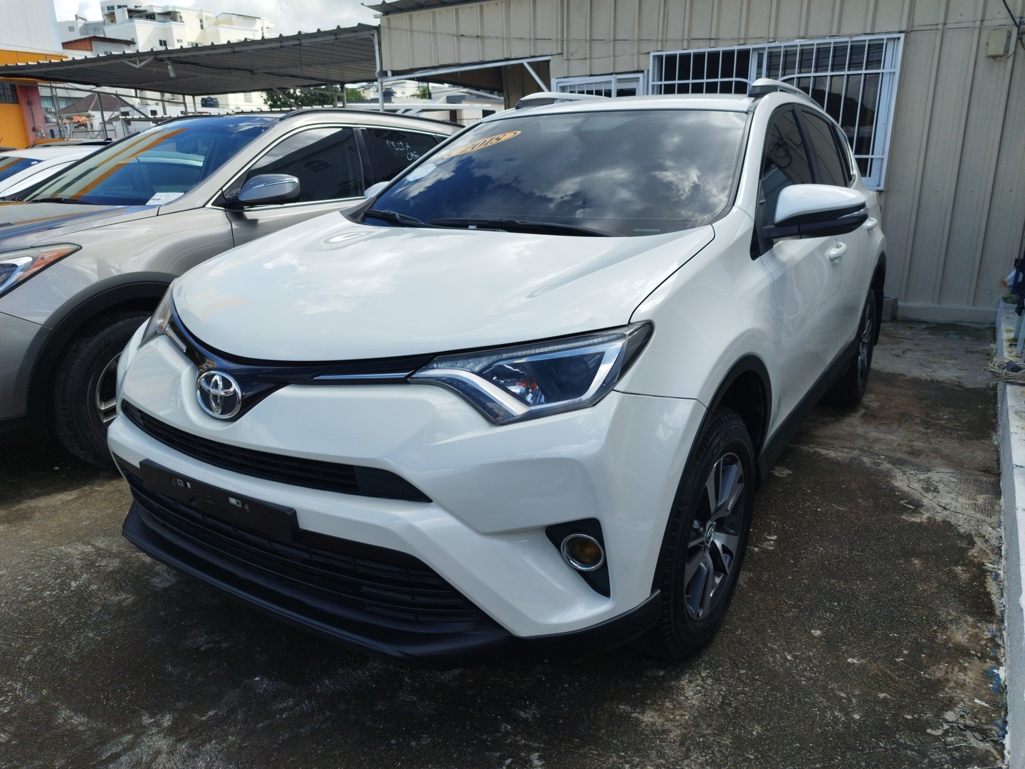 jeepetas y camionetas - Toyota Rav4 LE 2018 Interior en Leather ✔️