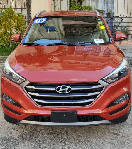 jeepetas y camionetas - Hyundai Tucson 2016 turbo 4wD