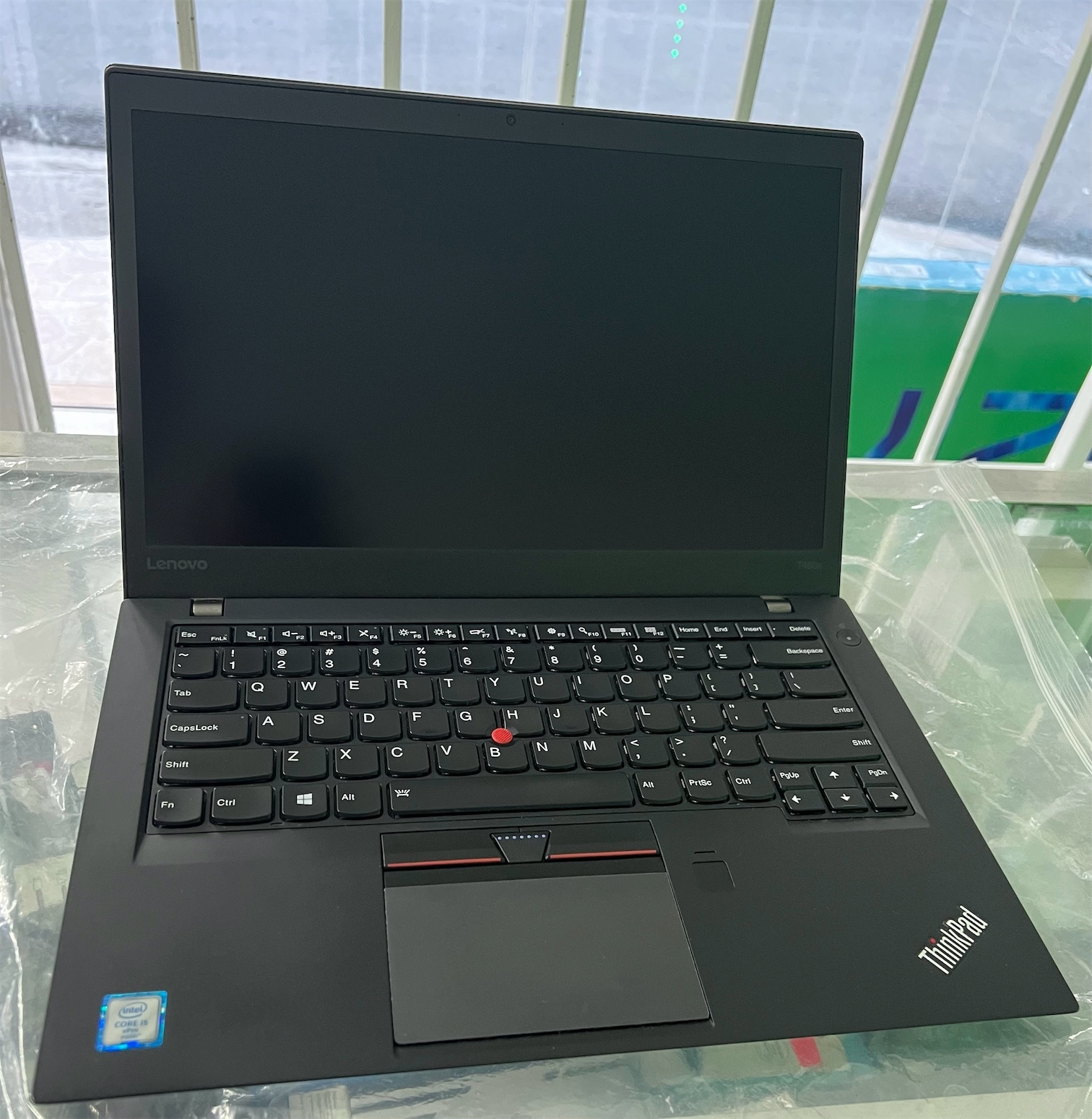 computadoras y laptops - Lenovo Thinkpad T460s 256 GB SSD 8 Ram Procesador Intel Core i5 6
