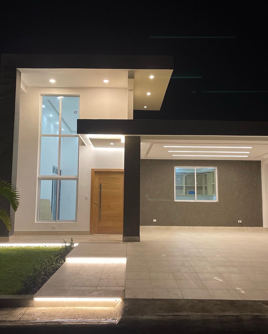 apartamentos - Preciosa Casa Completamente Nueva en Proyecto Cerrado, Gurabo 