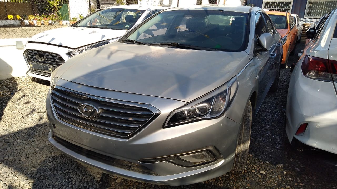 carros - HYUNDAISONATA LF  2016 GRISDESDE: RD$625,100.00 1