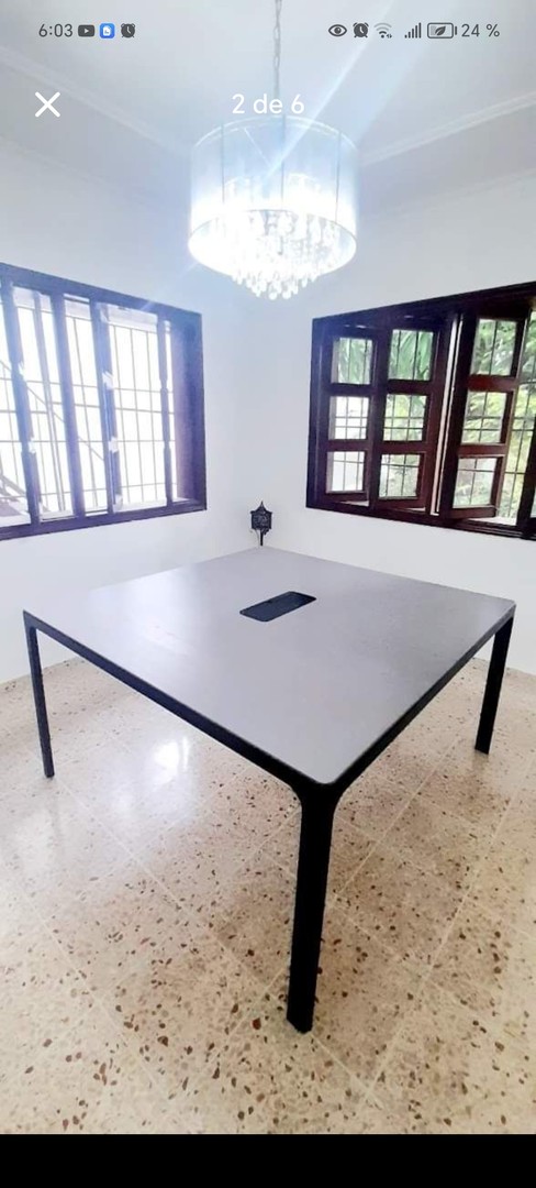 muebles y colchones - Mesa IKEA línea BEKANT para oficina o el hogar hasta 10 sillas, obtén 3 en una 1