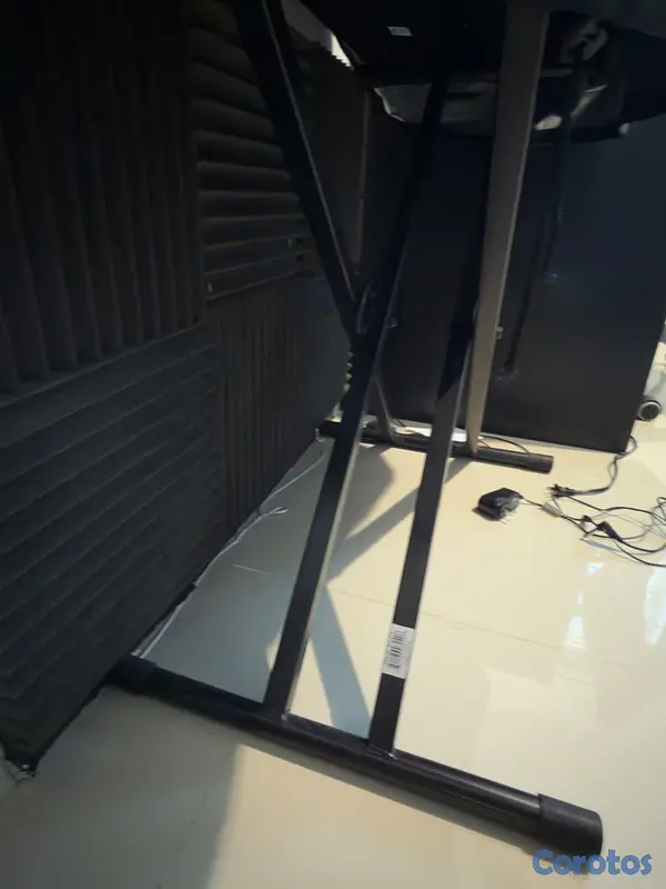 instrumentos musicales - Vendo Piano Yamaha PSR-E373, con su pedal y Stand 4