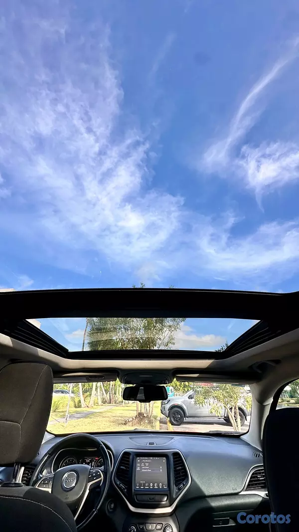 jeepetas y camionetas - Jeep Cherokee Latitude 2014 5