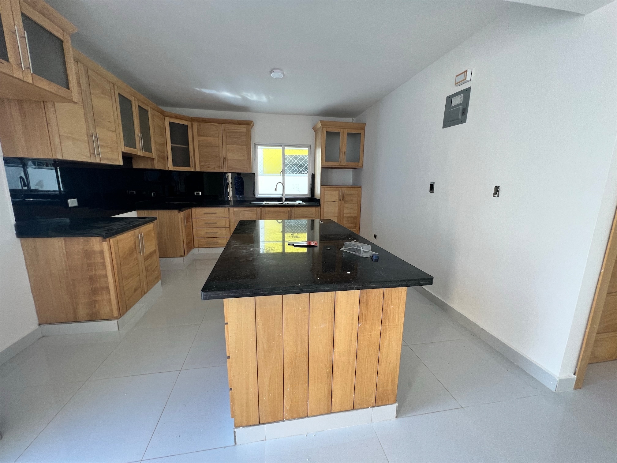 casas - Venta de casa con piscina en la autopista de san Isidro brisa oriental  7
