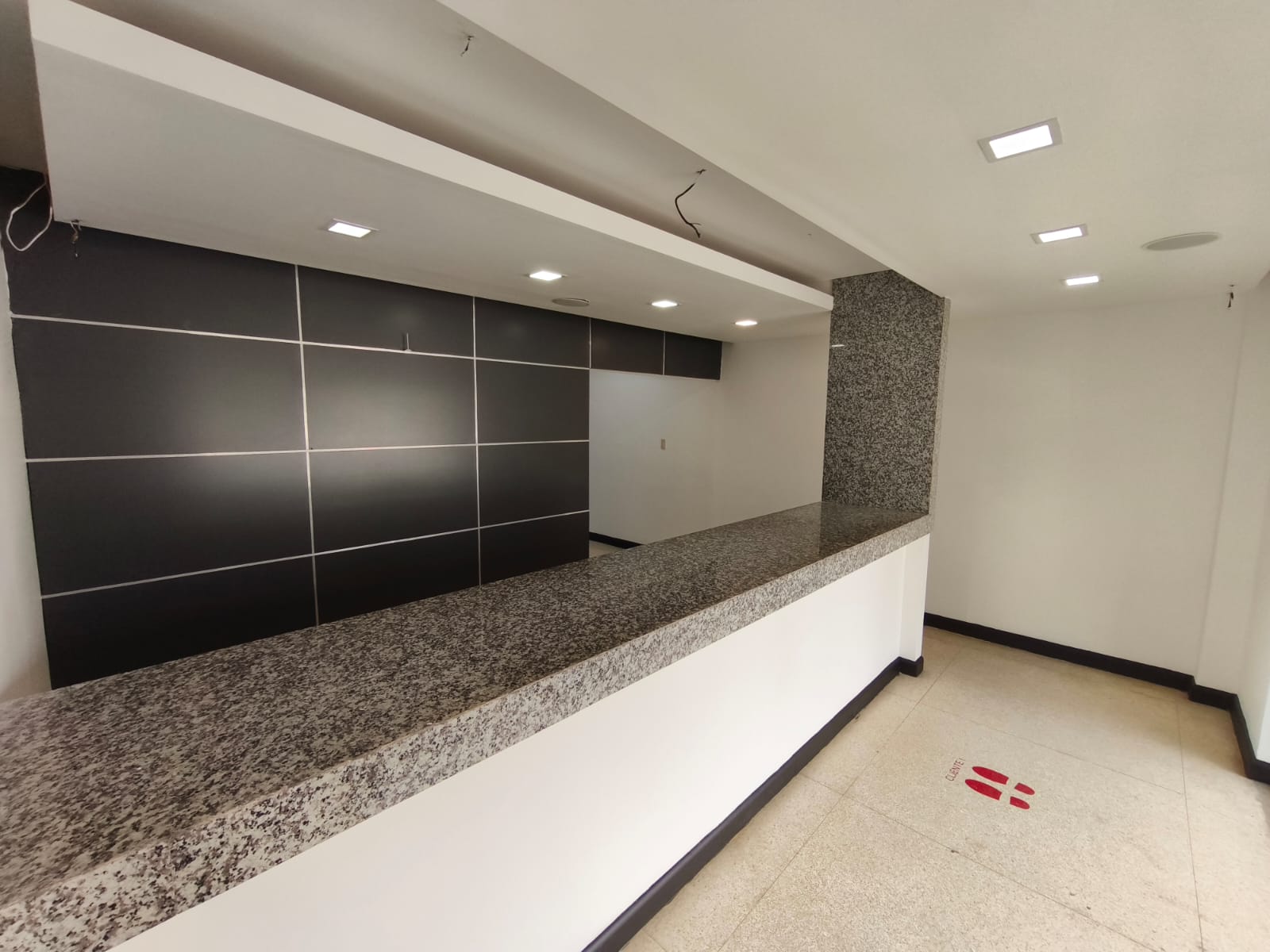 oficinas y locales comerciales - Alquilo local 1er Nivel Naco ma 2