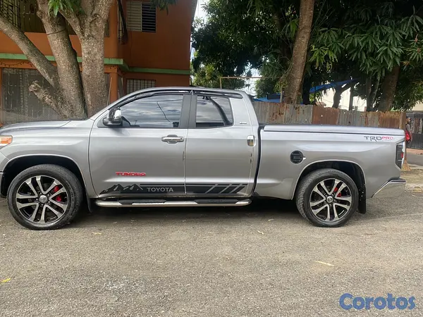 jeepetas y camionetas - Toyota tundra nítida  8