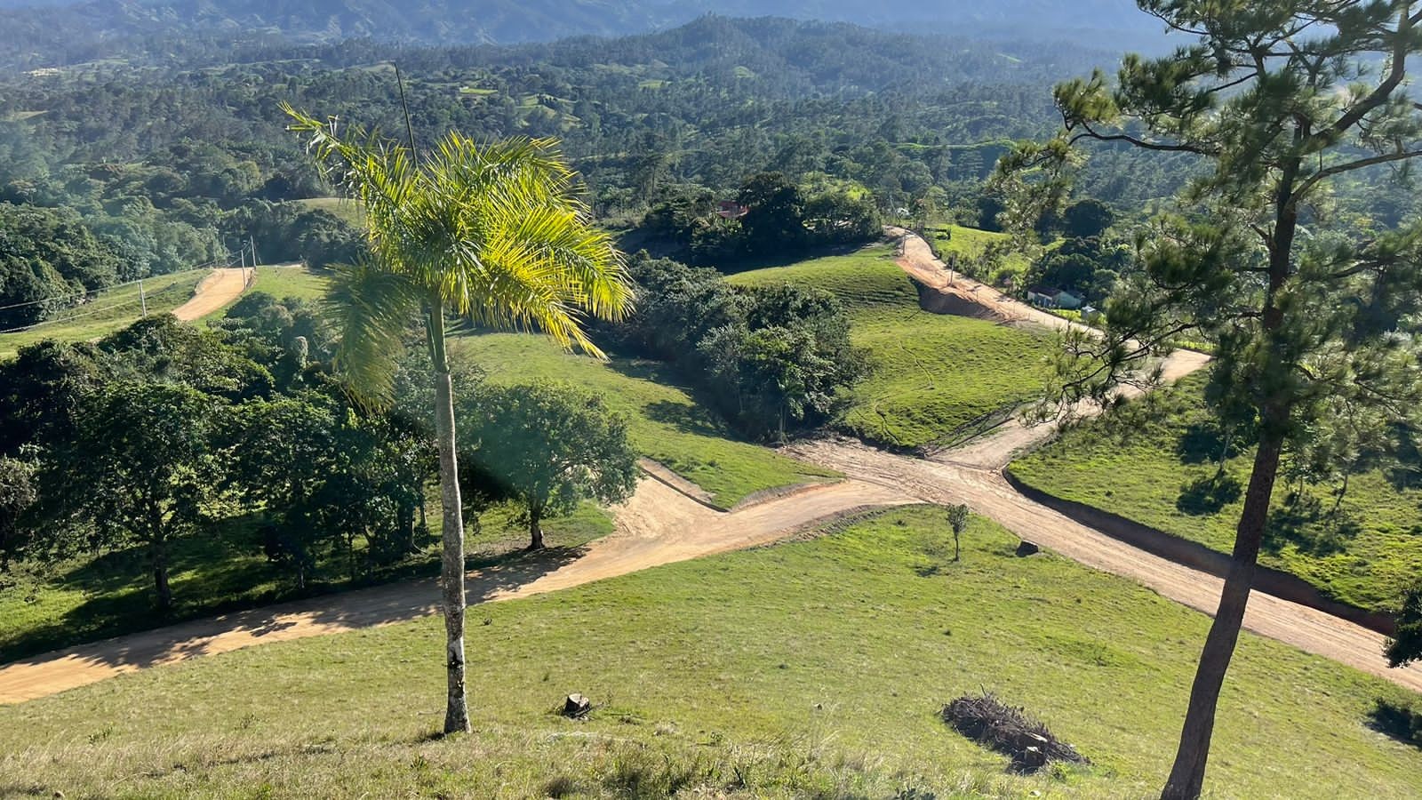 solares y terrenos - Construye la Villa de tus Sueños en Jarabacoa, Solares Disponibles