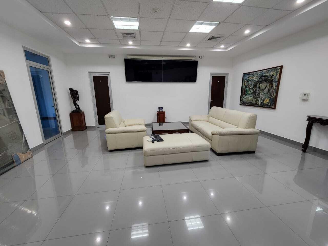 oficinas y locales comerciales - Local Comercial en Venta en el Renacimiento 3
