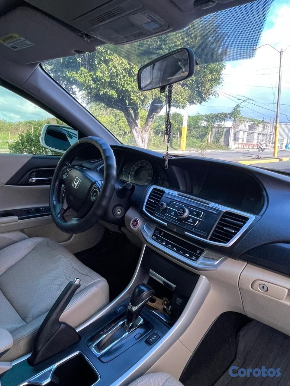 carros - 745,000.  6