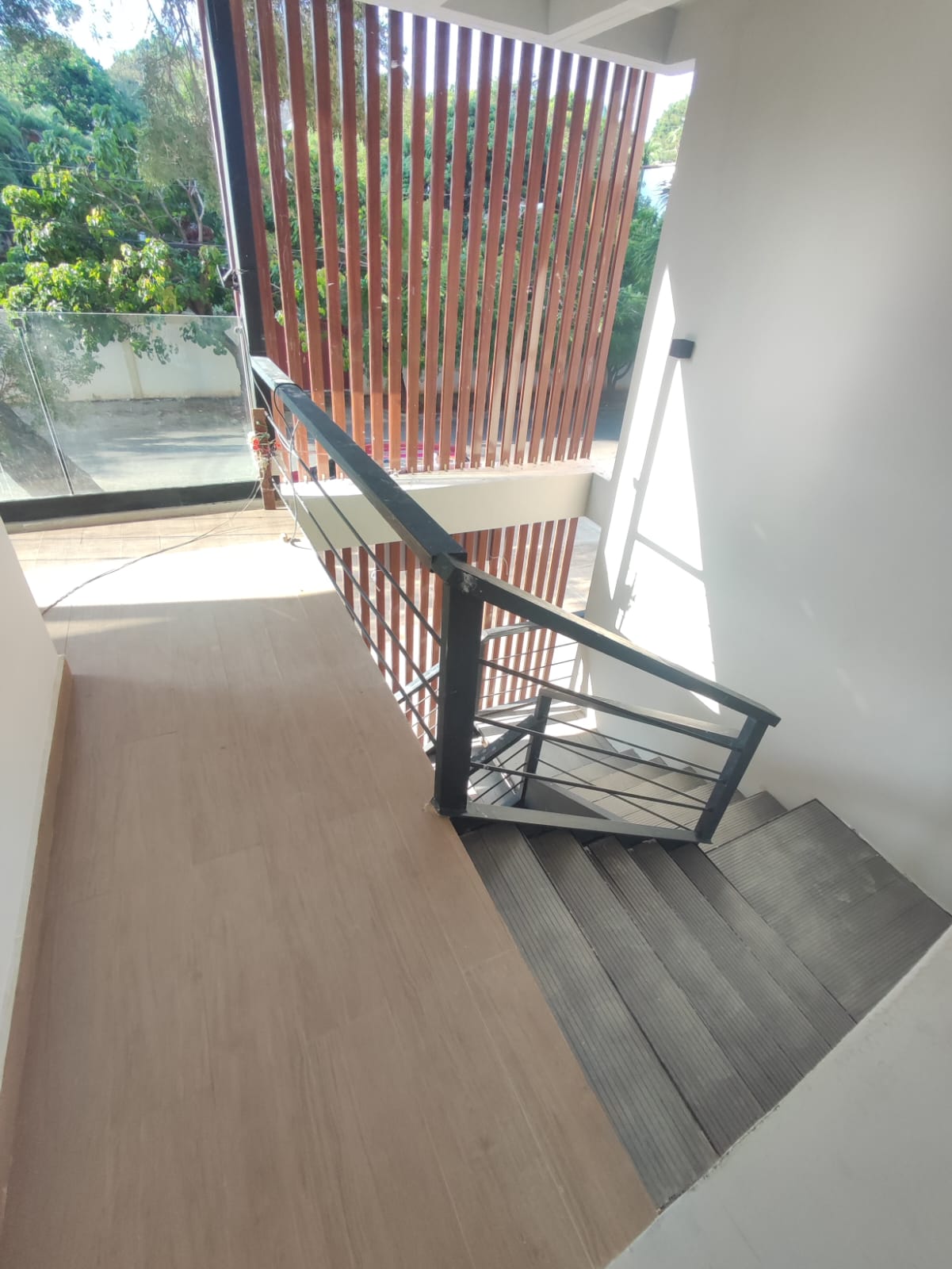 oficinas y locales comerciales - Alquilo local en la Julia ju 5