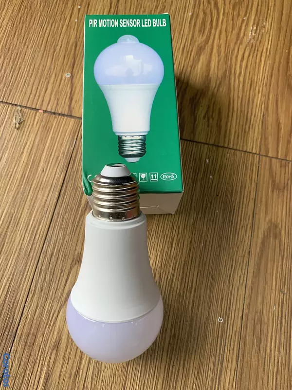 celulares y tabletas - bombilla 💡 con censor 9W  2