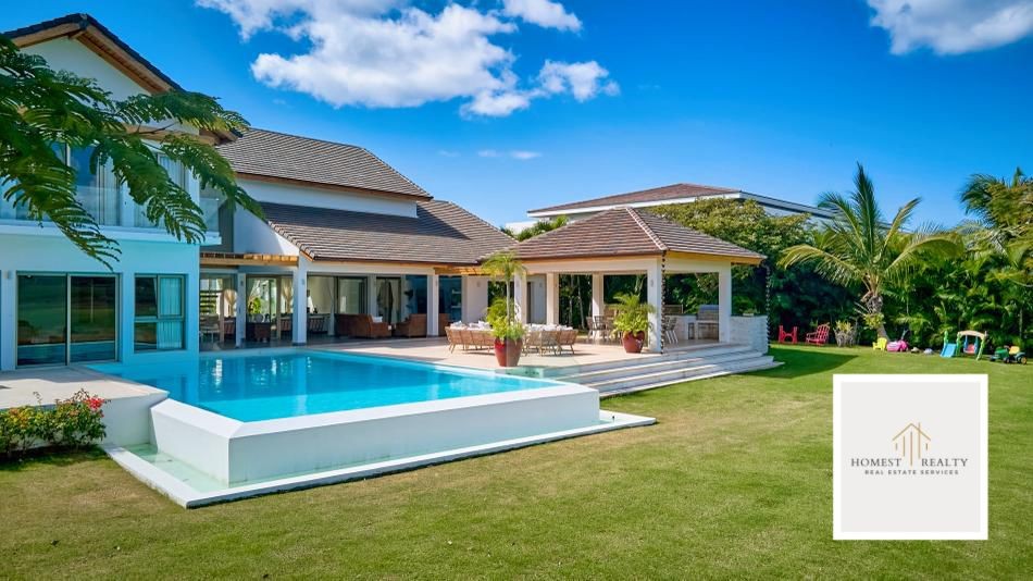 casas vacacionales y villas - Hermosa villa en venta en Casa de Campo, Romana