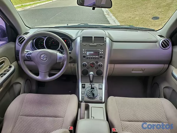 jeepetas y camionetas - Suzuki Grand vitara 2011 Excelentes condiciones 4
