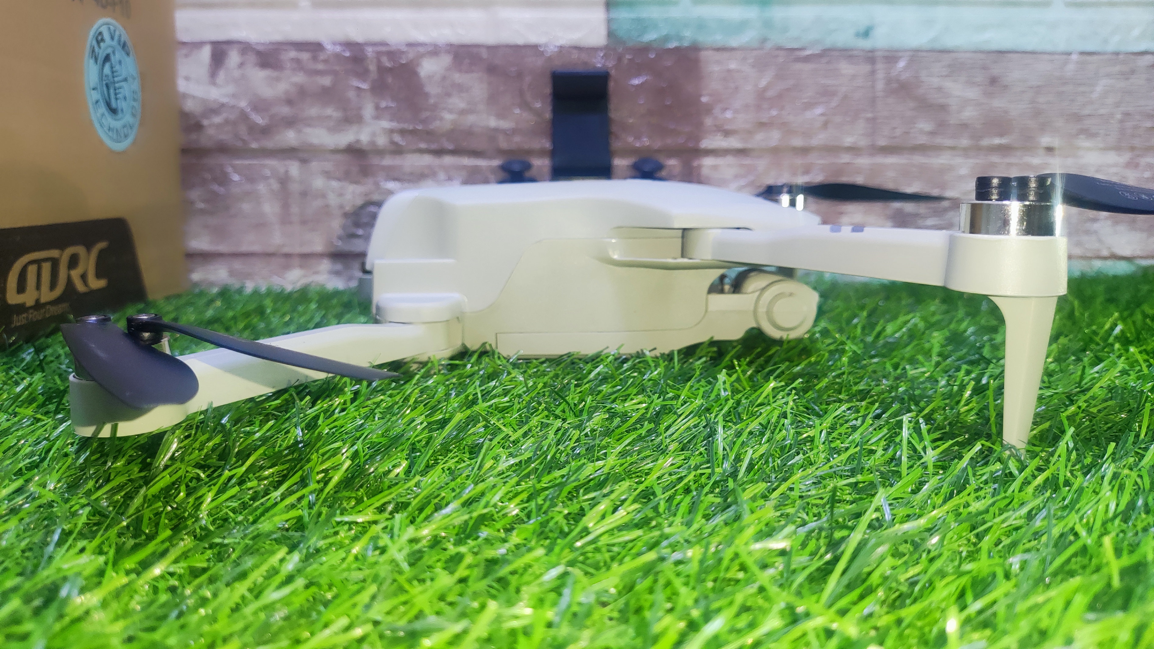 consolas y videojuegos - Drone f10 versión mejorada con motores brushless 7