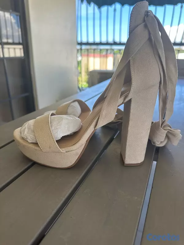 zapatos para mujer - Tacones color crema size 9.5  2
