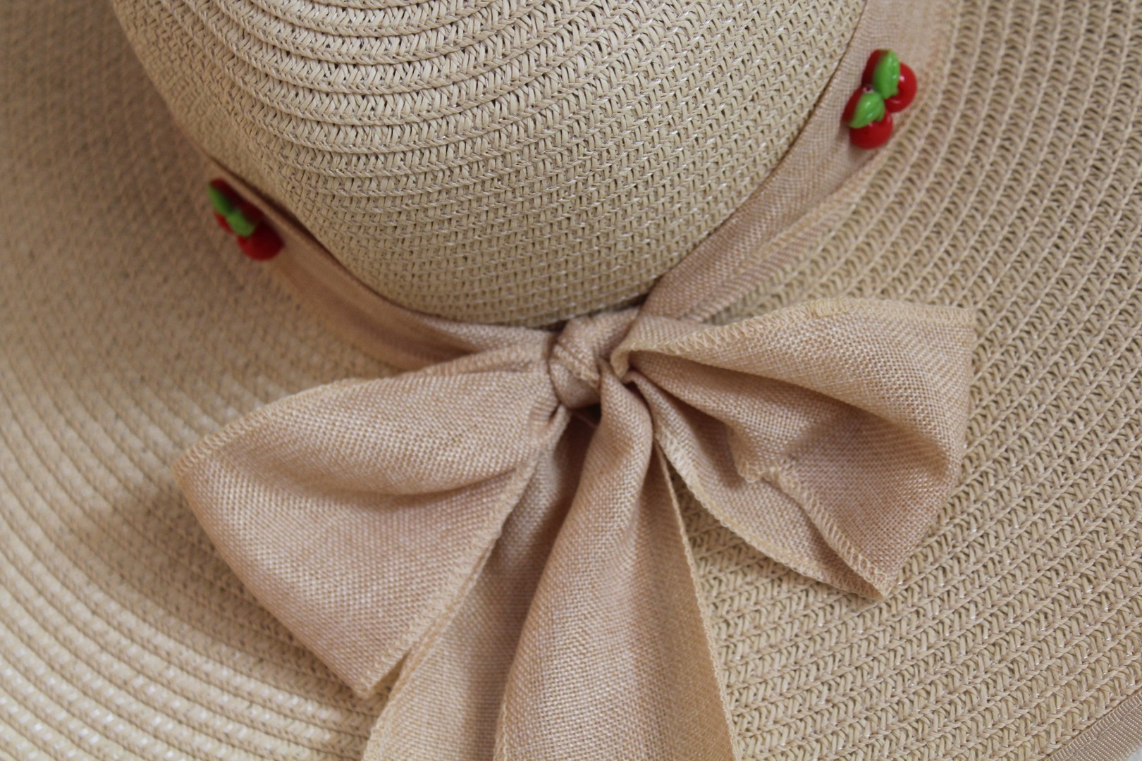 ropa para mujer - Sombrero Personalizado con temática de fresas , cherry y piña 2