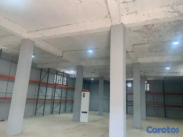 oficinas y locales comerciales - Nave en la Urb. Engombe 4