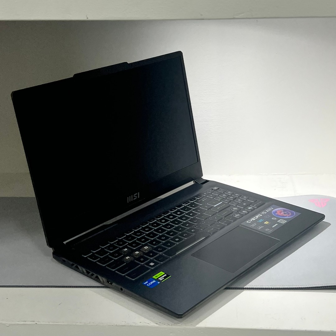 computadoras y laptops - Laptop MSI Cyborg 15 A12VF/Core i7-12650H /16GB DDR5/512GB SSD NVME/RTX 4060 8GB 1