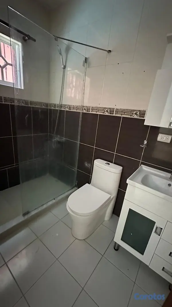 casas - CASA DE RENTA EN PRIMER NIVEL PARTE ALTA DE LA CIU 7