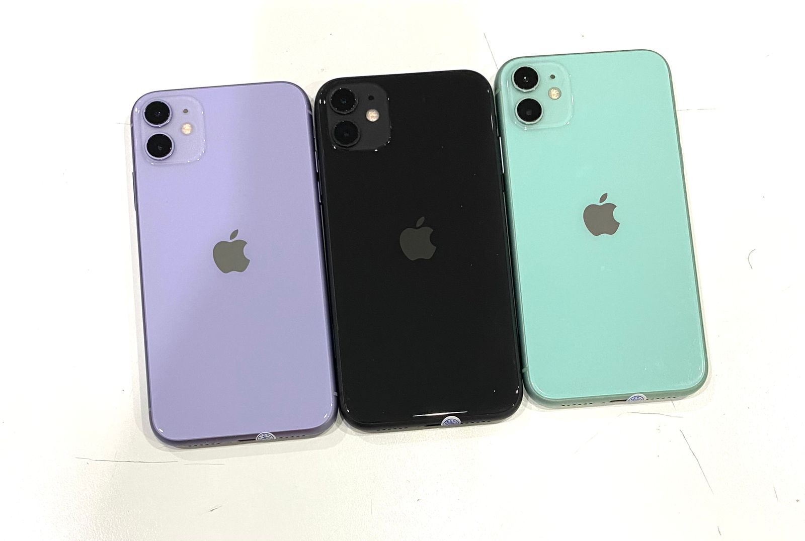 celulares y tabletas - * iPHONE 11 64GB Accesorios incluidos