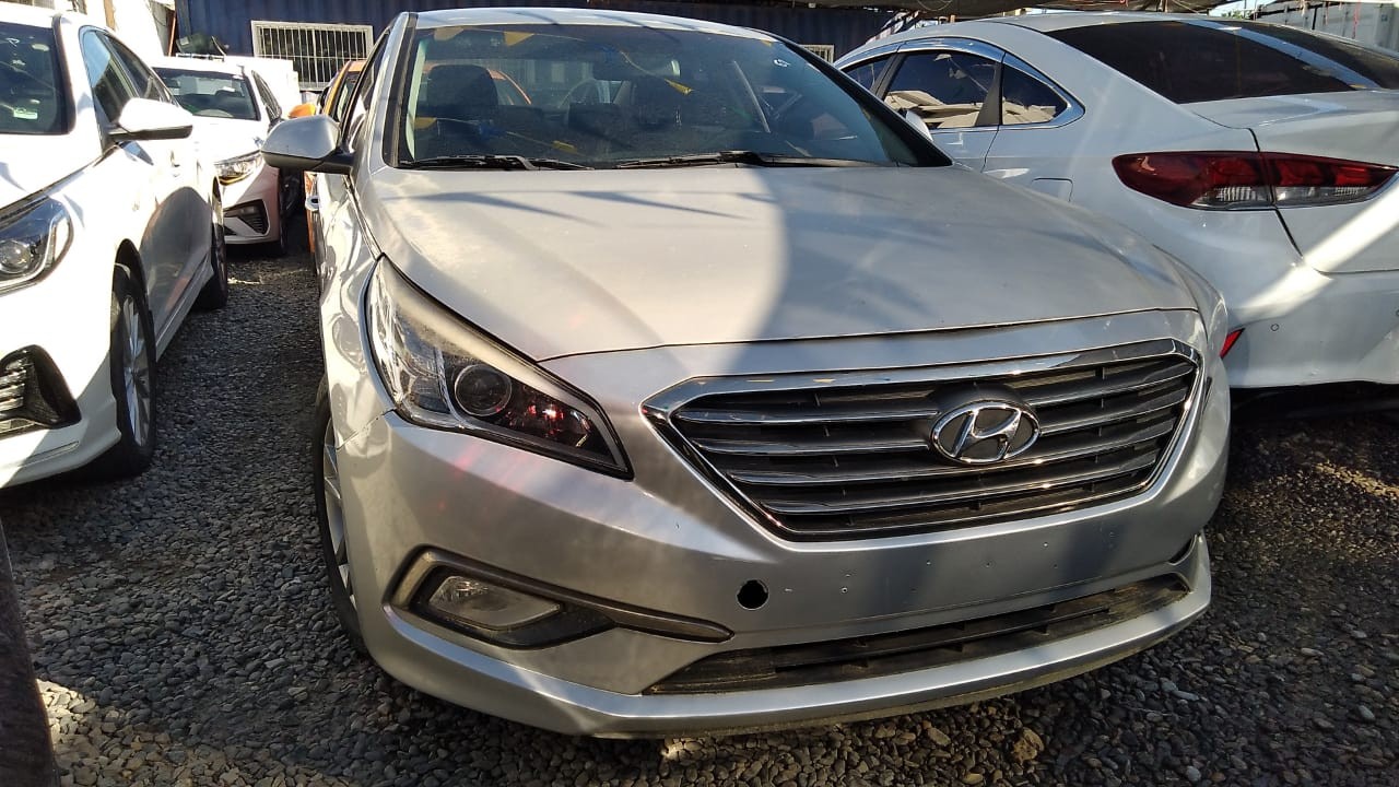 carros - HYUNDAISONATA LF  2016 GRISDESDE: RD$625,100.00 2