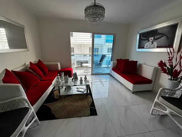 apartamentos - Apartamento 4to. Piso con 4 habitaciones y terraza 10