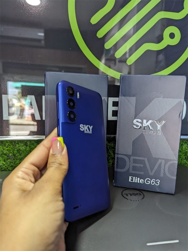 celulares y tabletas - Dual Sim SmartPhone *Sky Elite G63  4