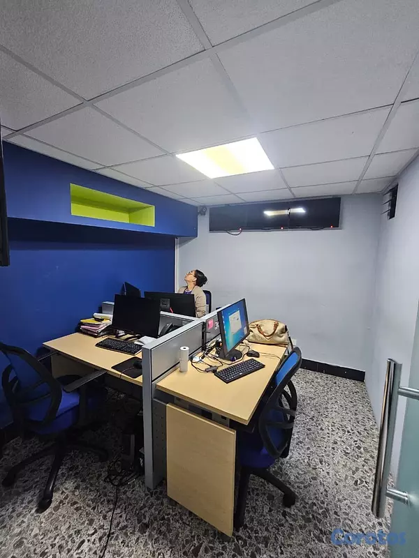 oficinas y locales comerciales - ALQUILO Local Comercial en LA ESPERILLA, 135 Mts.2 6