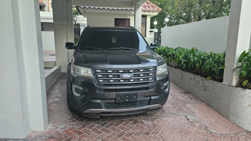 jeepetas y camionetas - Ford Explorer xlt 2017 0