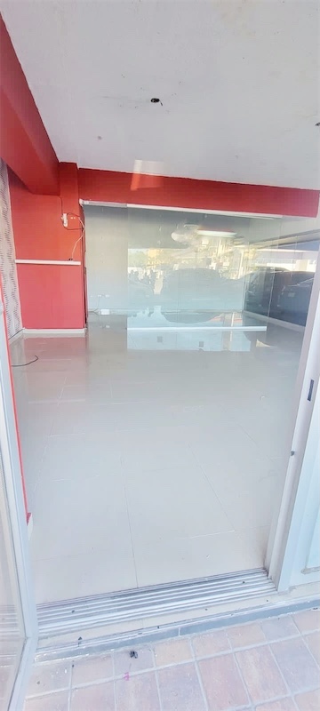 oficinas y locales comerciales - Local en primer nivel millon  5