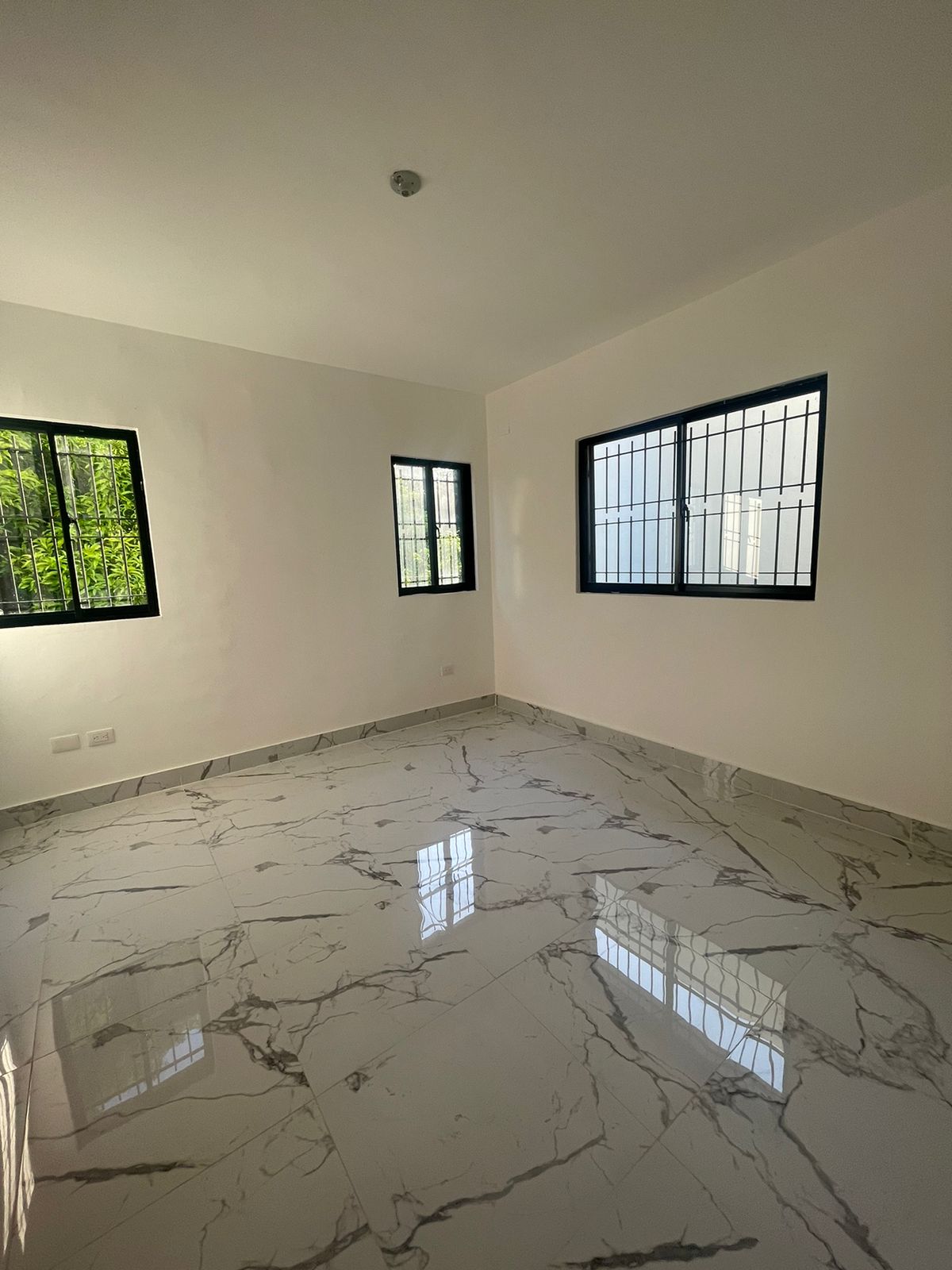 apartamentos - APARTAMENTO EN VENTA EN LOS RIELES DE GURABO. 3