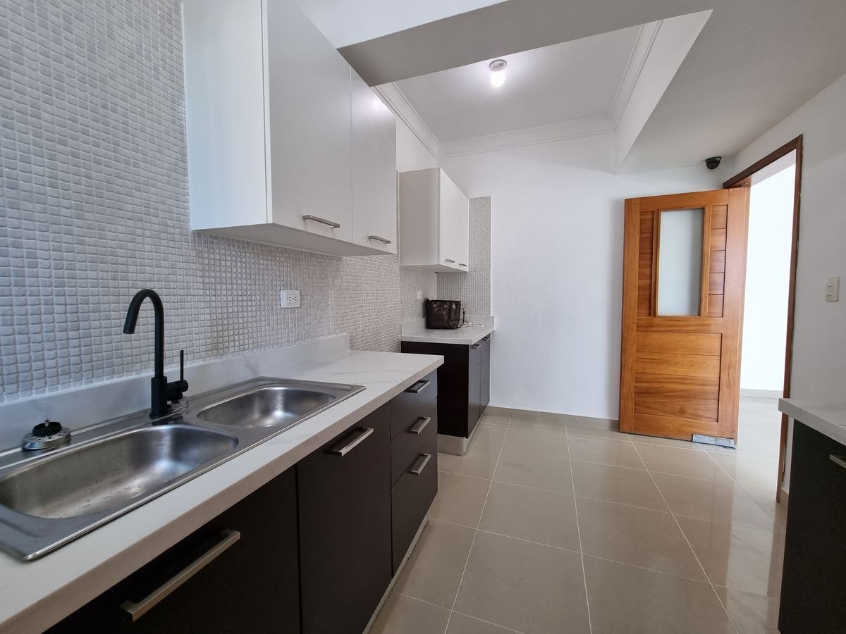 apartamentos - Vendo apartamento en Naco 134 mts2 habitaciones con sus baños 4