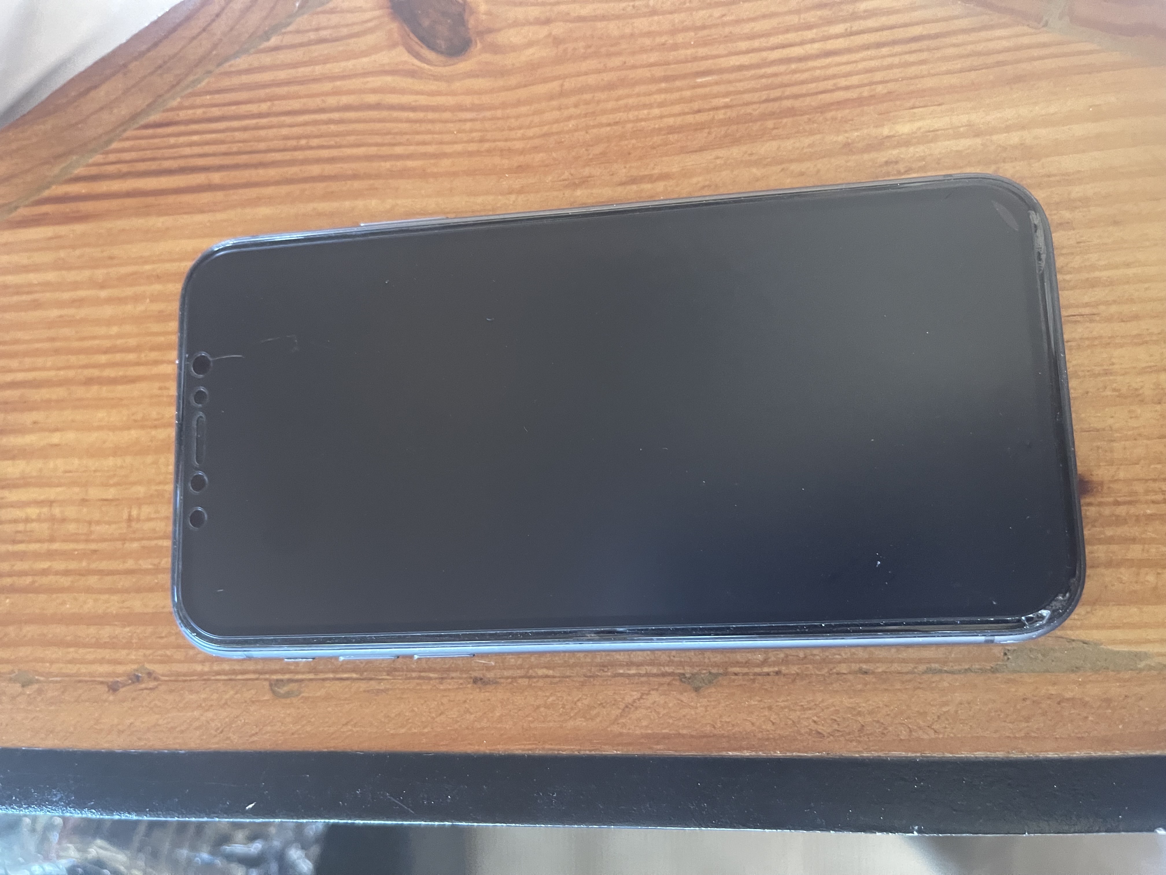 celulares y tabletas - IPhone 11 normal 64gb semifact 0