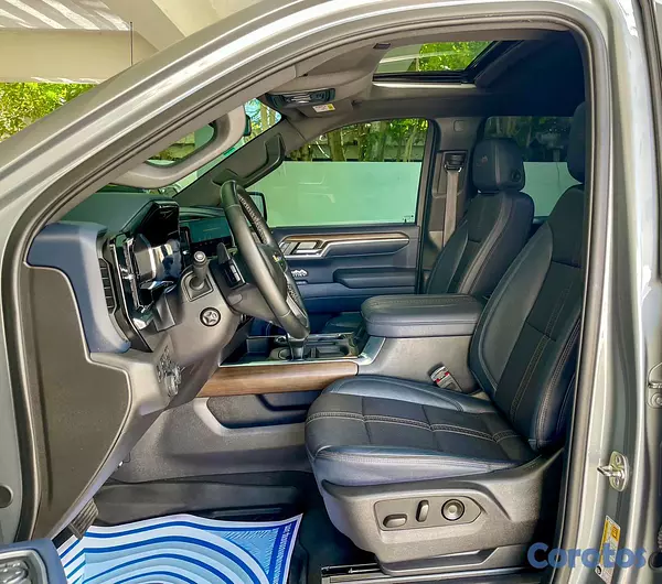 jeepetas y camionetas - Chevrolet Silverado High Country 2025 9