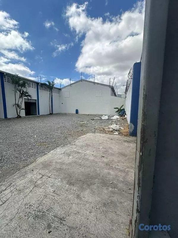 oficinas y locales comerciales - Nave industrial en alquiler en San Isidro  5