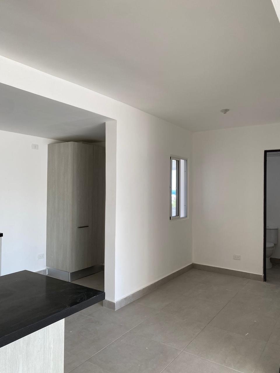 apartamentos - vendo apto en Jardines del Sur  3