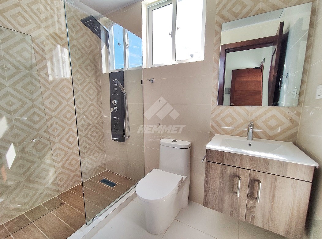 apartamentos - 1ER NIVEL CON PATIO PRIVADO RIELES GURABO SANTIAGO 6