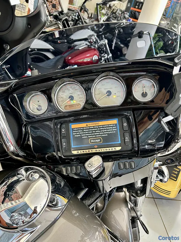 motores y pasolas - Harley Davidson Street Glide año 2017 5