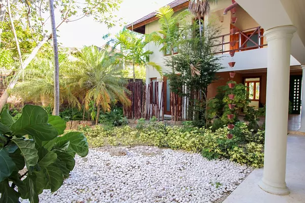 casas vacacionales y villas - Amplia villa en venta en Cap Cana 2