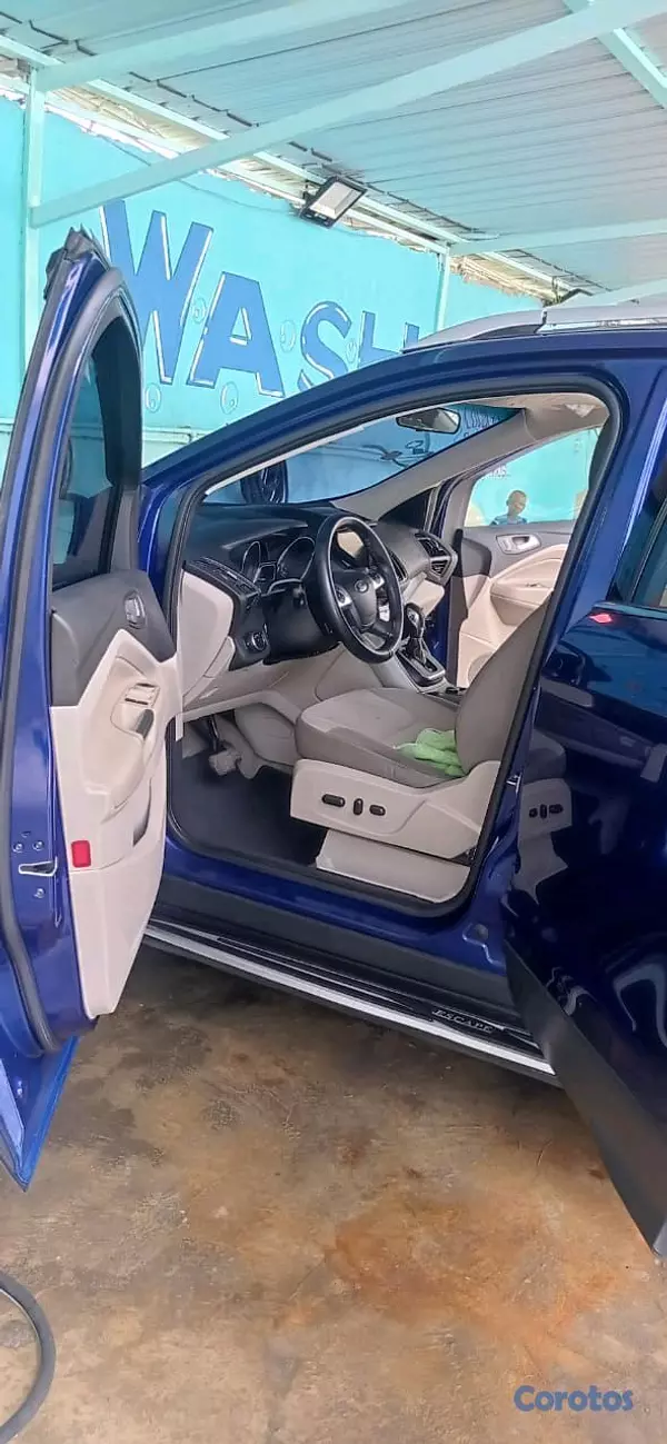 jeepetas y camionetas - Ford Escape turbo 2013 3