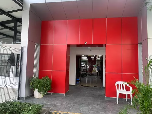 oficinas y locales comerciales - Alquiler local céntrico en los Prados  8