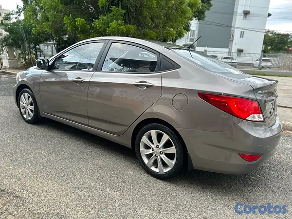carros - Hyundai Accent 2018 Full (Magna Motors) 4