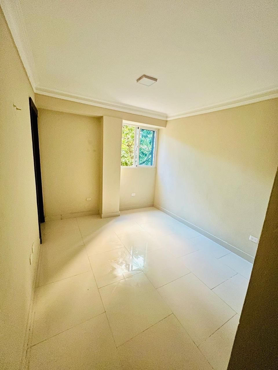 apartamentos - venta de apartamento 2do nivel en la autopista de san isidro Santo Domingo este  9