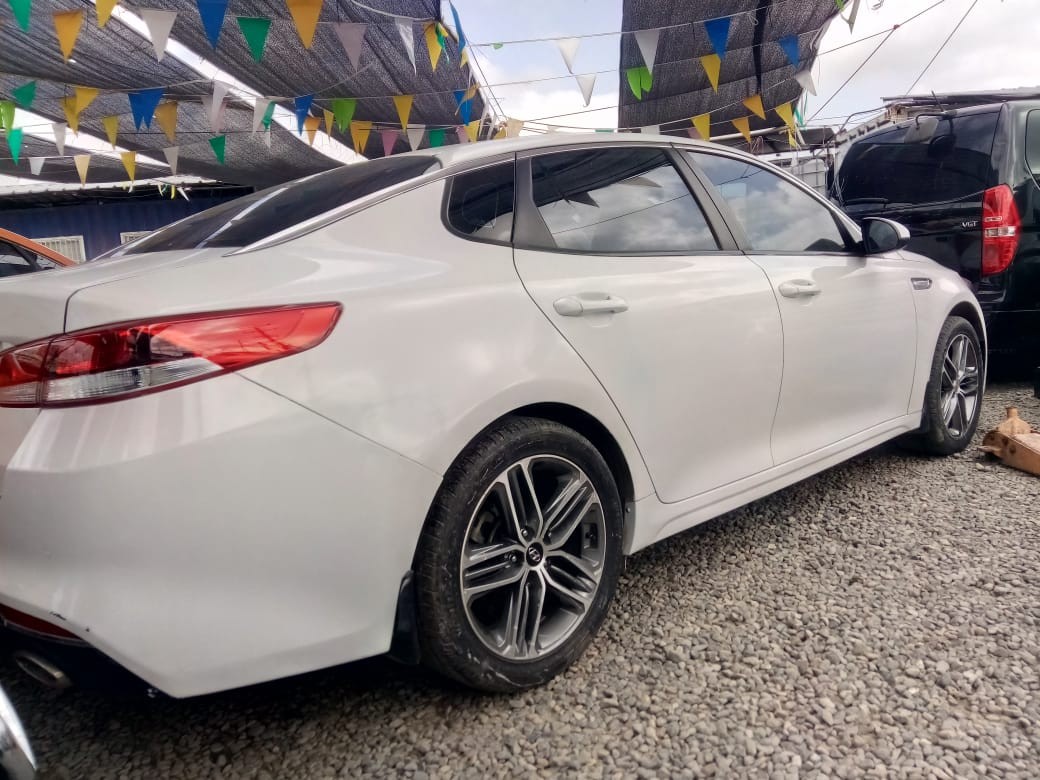 carros - KIA K5 2019 BLANCODESDE: RD$ 800,000.00 3